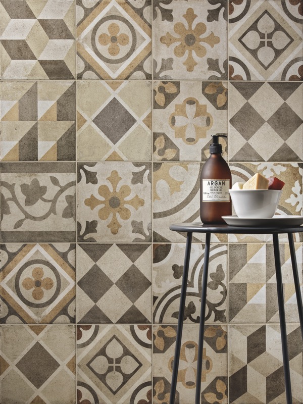 Patterend glazed porcelain tiles